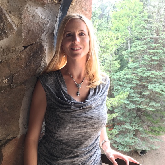 Meet your Posher, Tonia - Picture 2 of 5